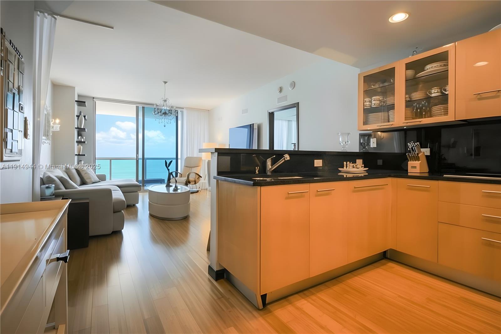 6799 Collins Ave #LPH04, Miami Beach FL 33141
