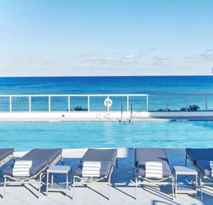 6799 Collins Ave #LPH04, Miami Beach FL 33141