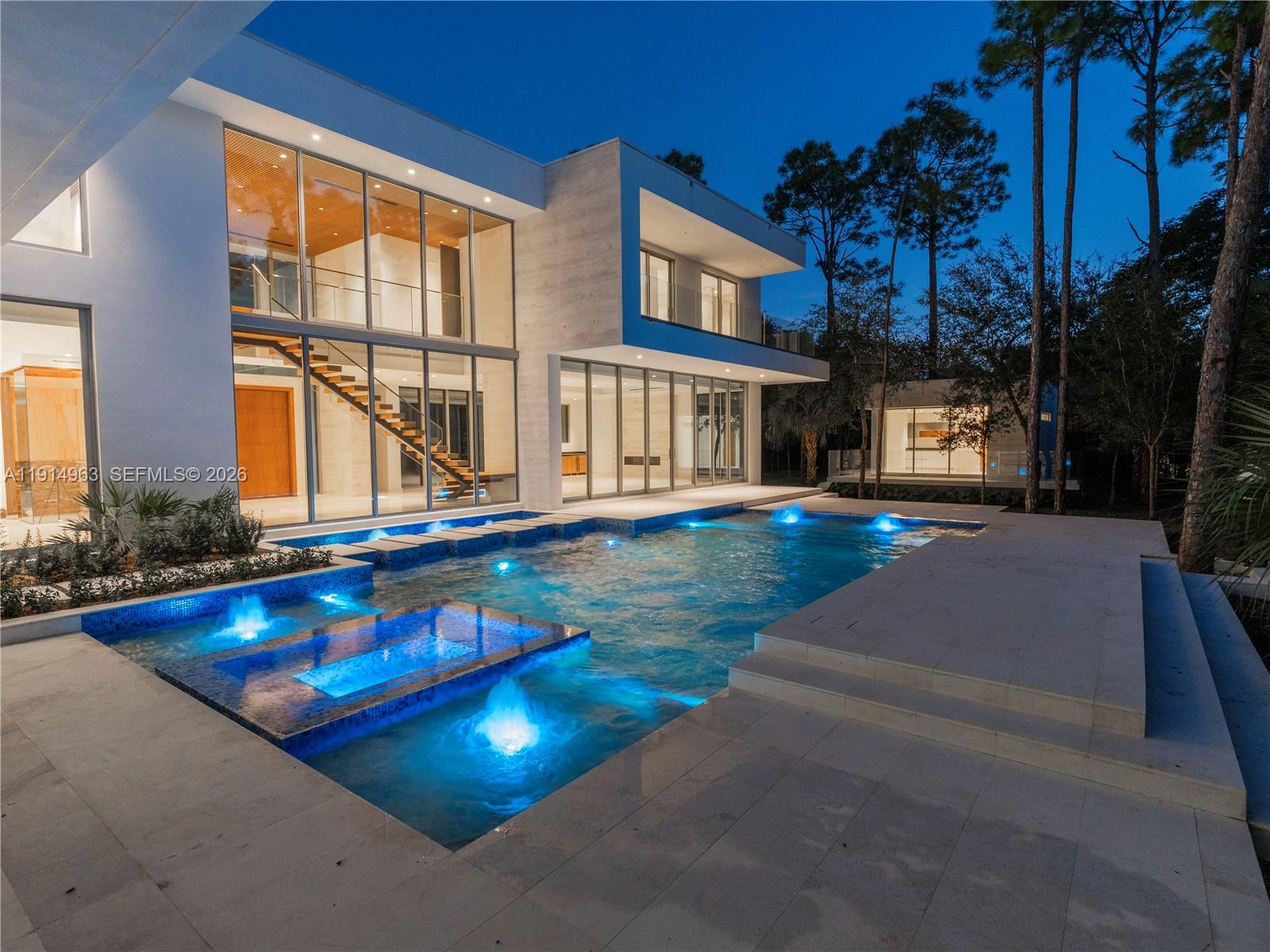 6720 SW 98th St, Pinecrest FL 33156