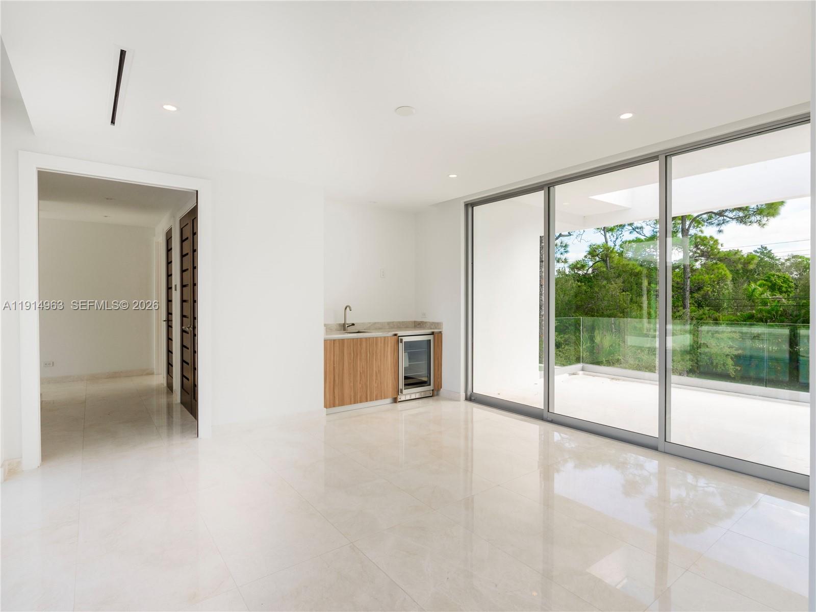 6720 SW 98th St, Pinecrest FL 33156
