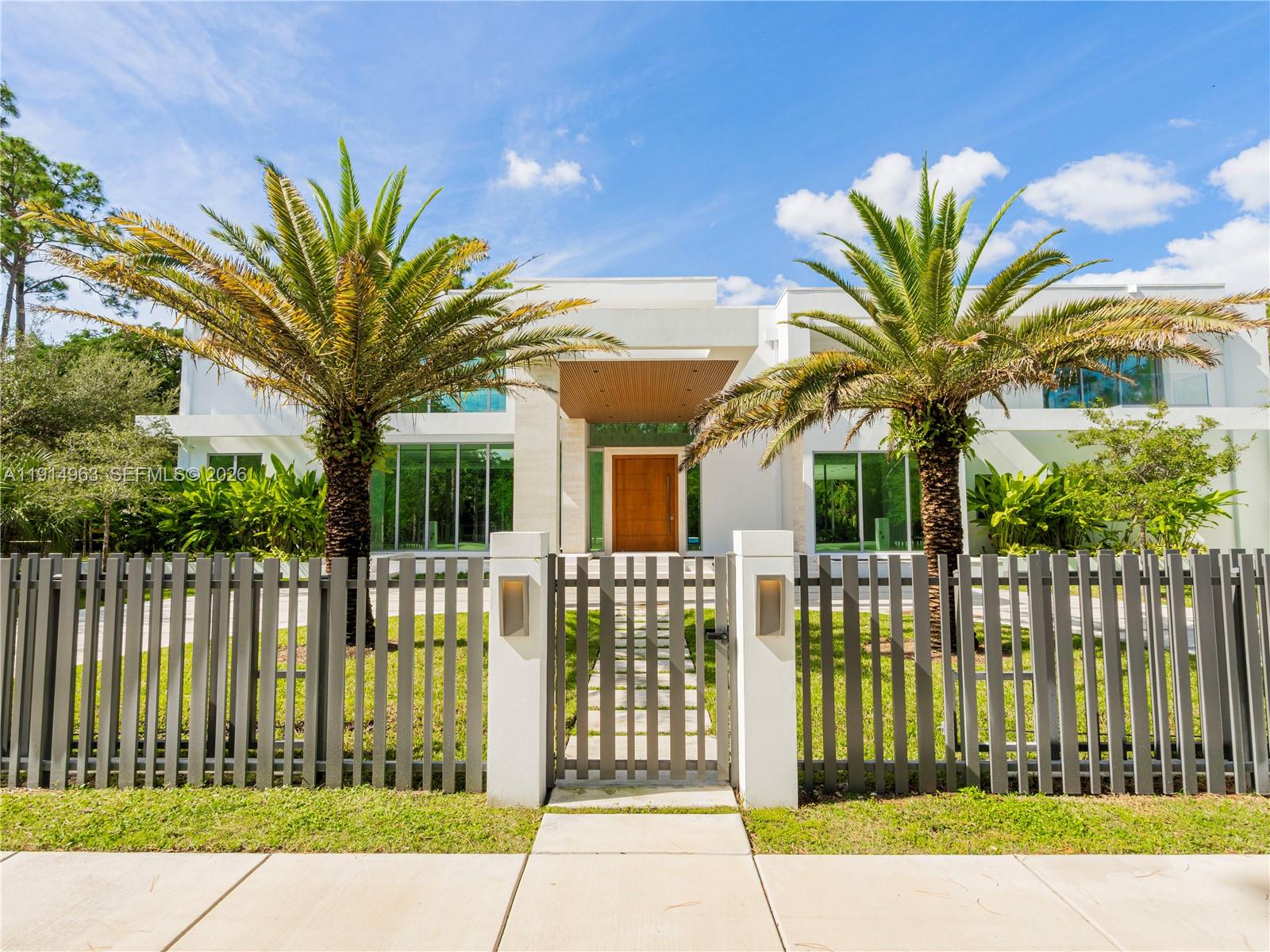 6720 SW 98th St, Pinecrest FL 33156