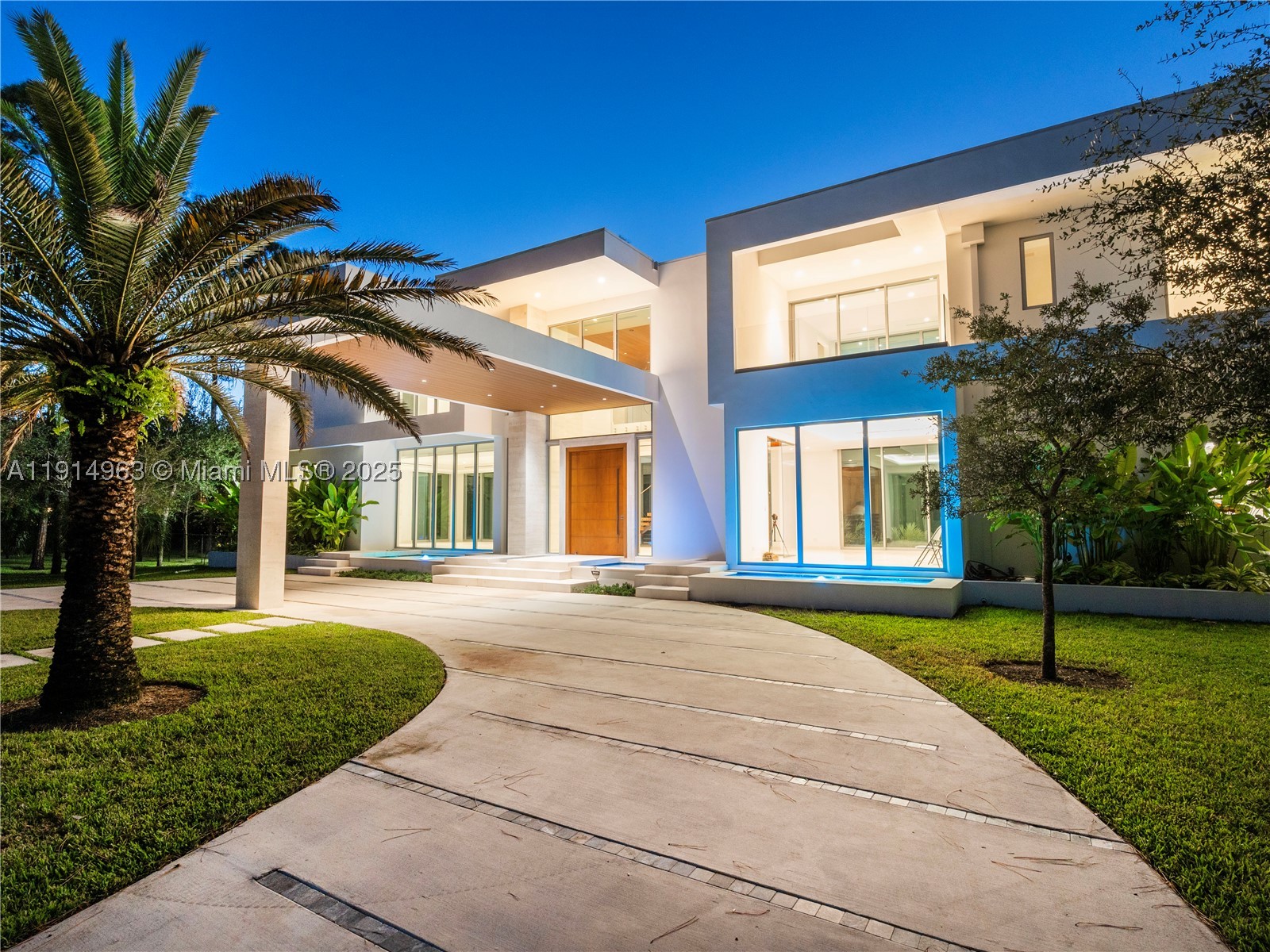 6720 SW 98th St, Pinecrest FL 33156