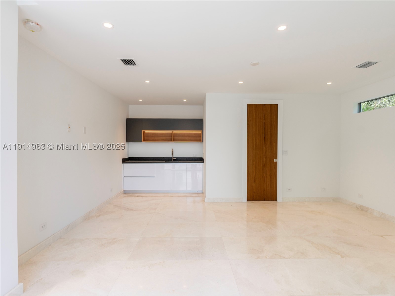 6720 SW 98th St, Pinecrest FL 33156