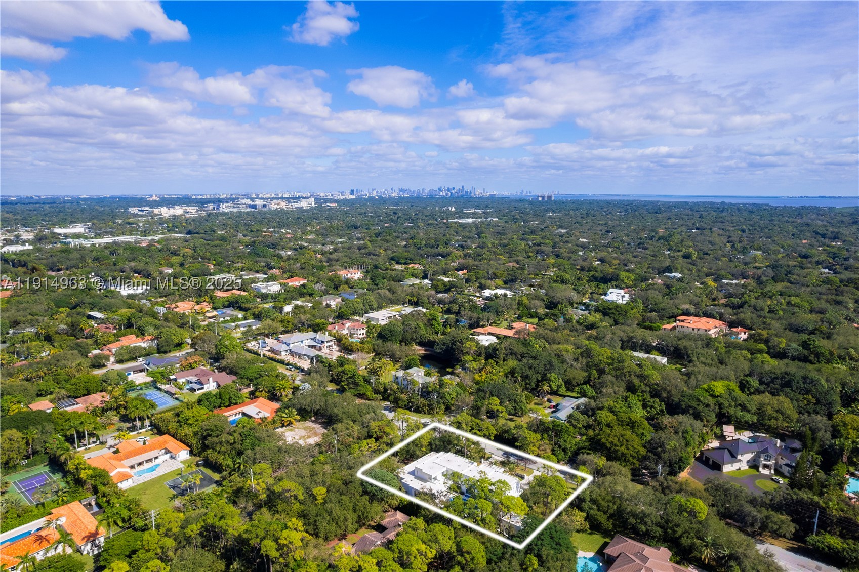 6720 SW 98th St, Pinecrest FL 33156