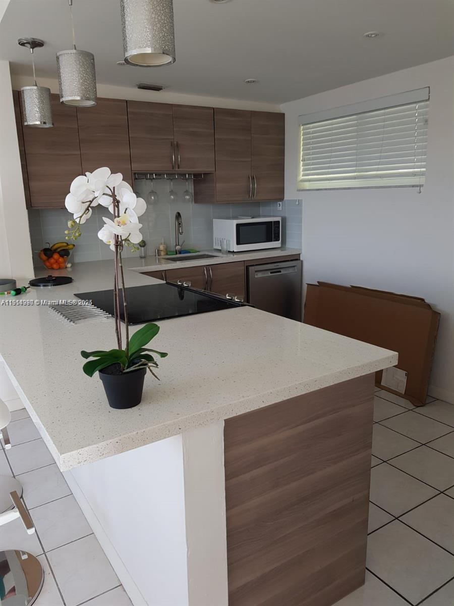 8001 Crespi Blvd #6D, Miami Beach FL 33141