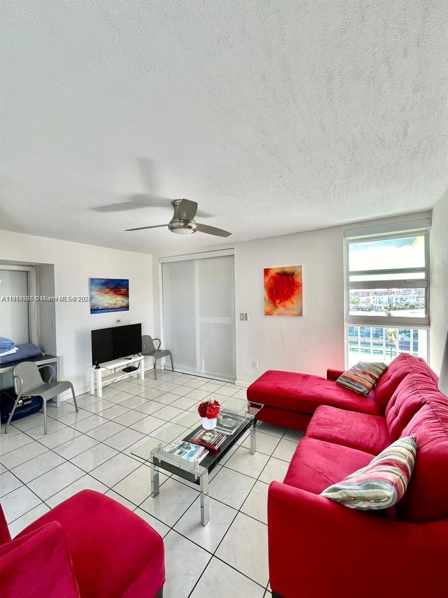 8001 Crespi Blvd #6D, Miami Beach FL 33141