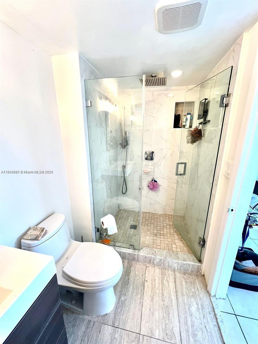 8001 Crespi Blvd #6D, Miami Beach FL 33141