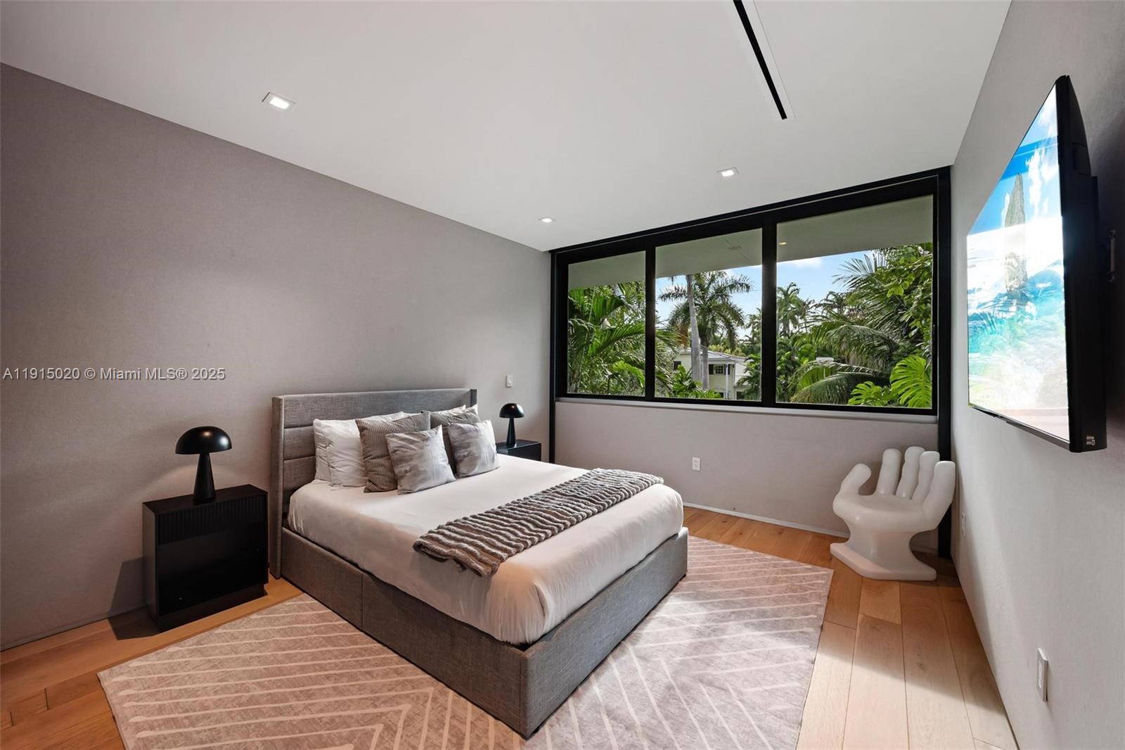 77 SW 18th Terrace #N/A, Miami FL 33129