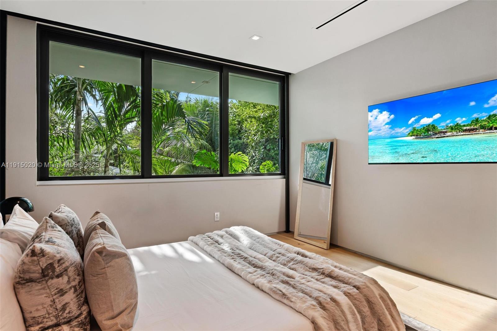 77 SW 18th Terrace #N/A, Miami FL 33129
