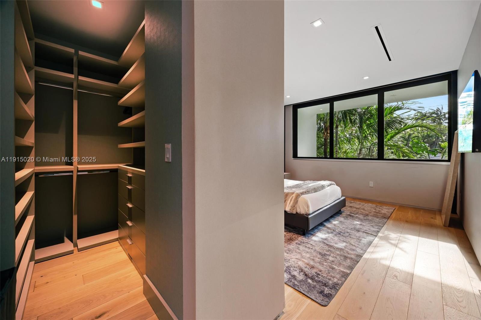 77 SW 18th Terrace #N/A, Miami FL 33129