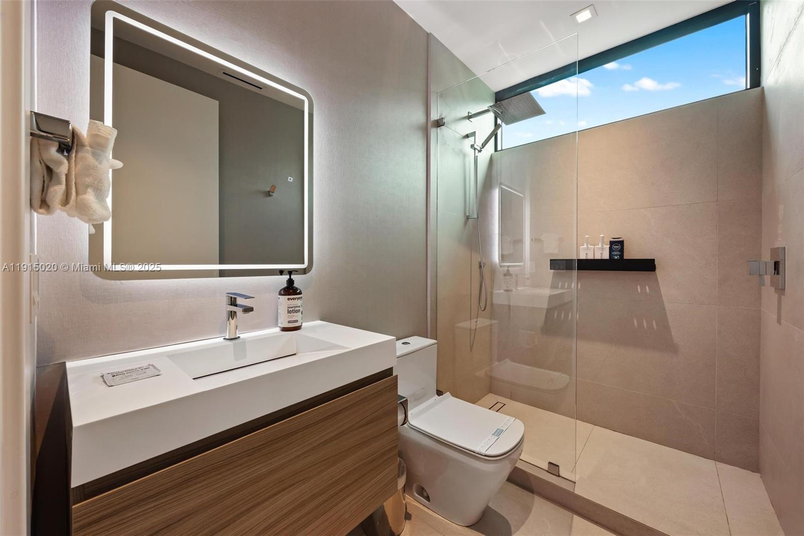 77 SW 18th Terrace #N/A, Miami FL 33129