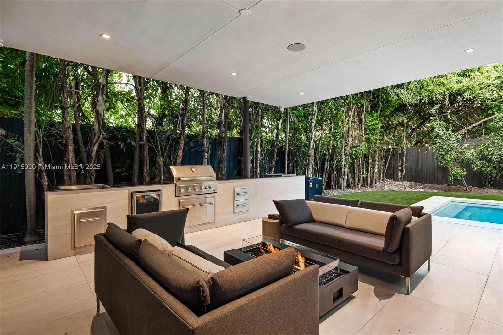 77 SW 18th Terrace #N/A, Miami FL 33129
