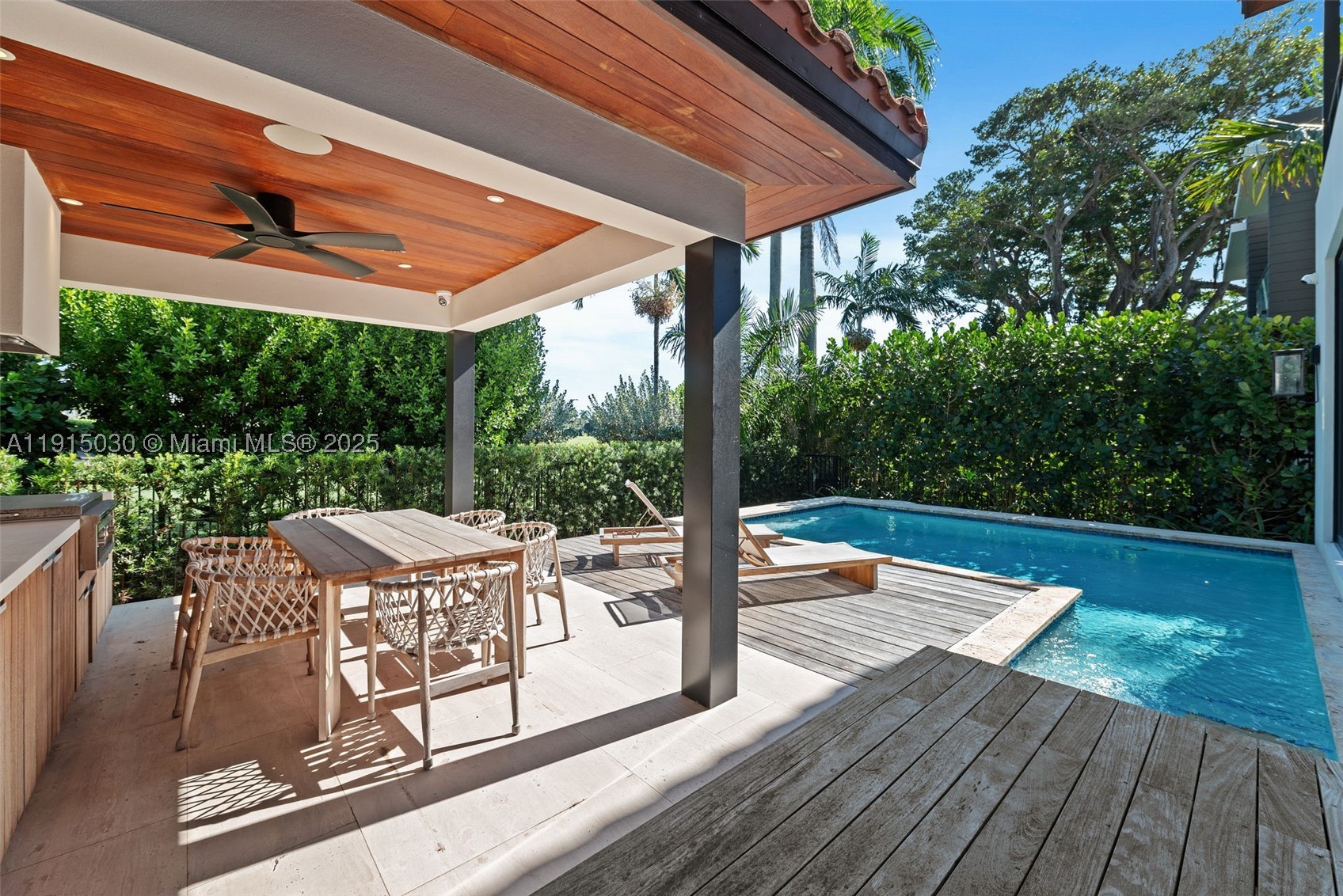 5831 Alton Rd, Miami Beach FL 33140