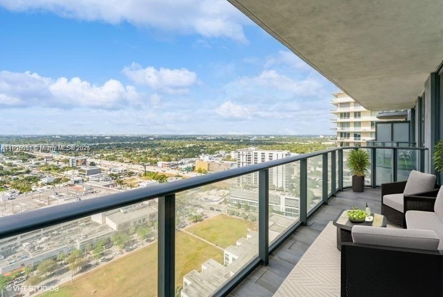 121 NE 34th St #2811, Miami FL 33137