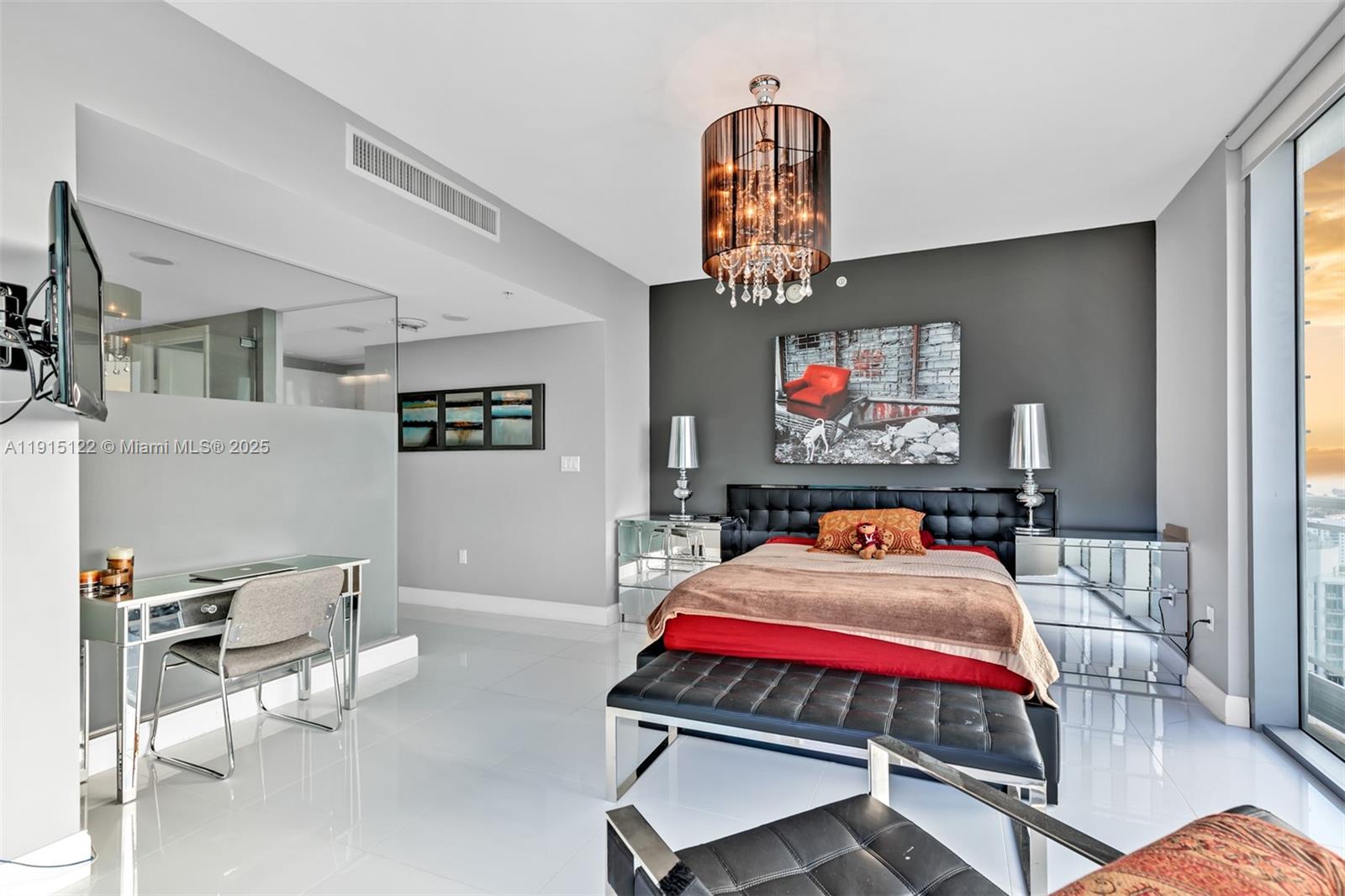 92 SW 3rd St #4510, Miami FL 33130