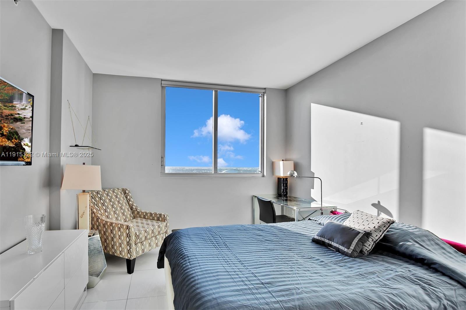 92 SW 3rd St #4510, Miami FL 33130