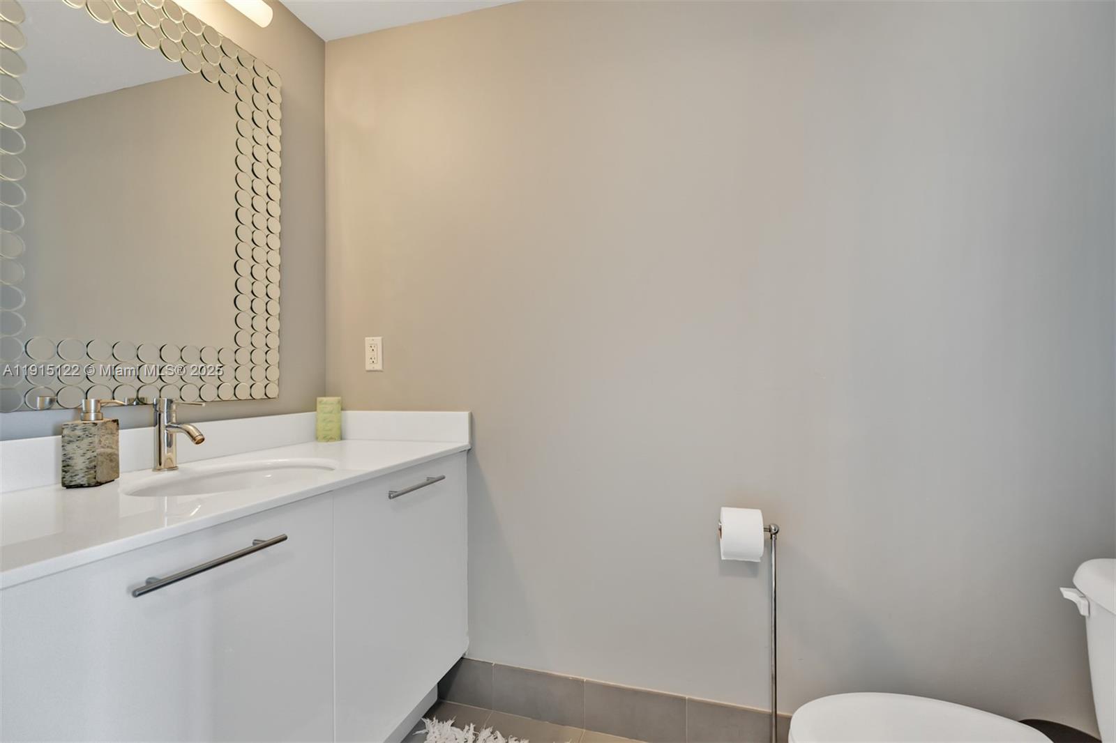 92 SW 3rd St #4510, Miami FL 33130