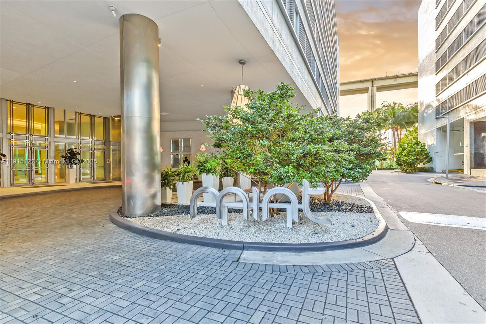 92 SW 3rd St #4510, Miami FL 33130