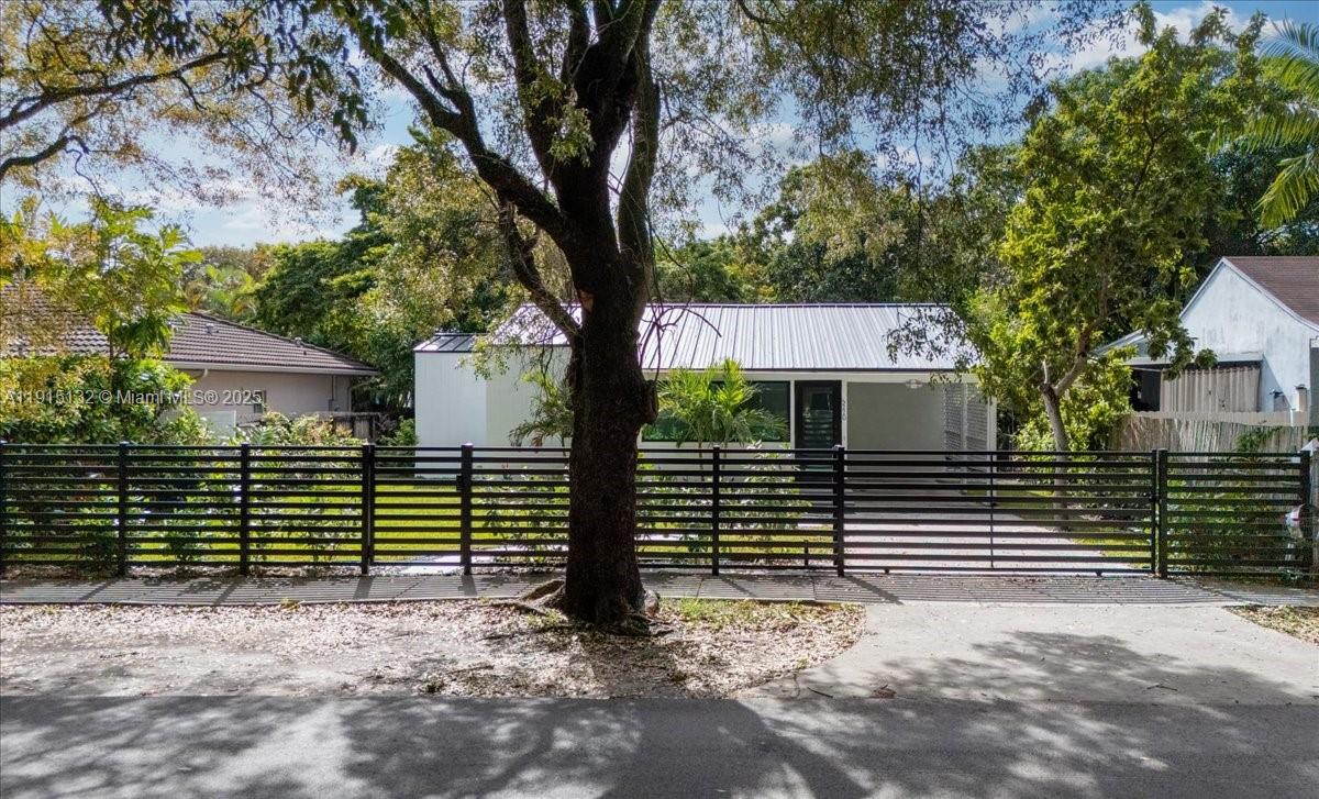 5220 SW 6 ST, Miami FL 33134