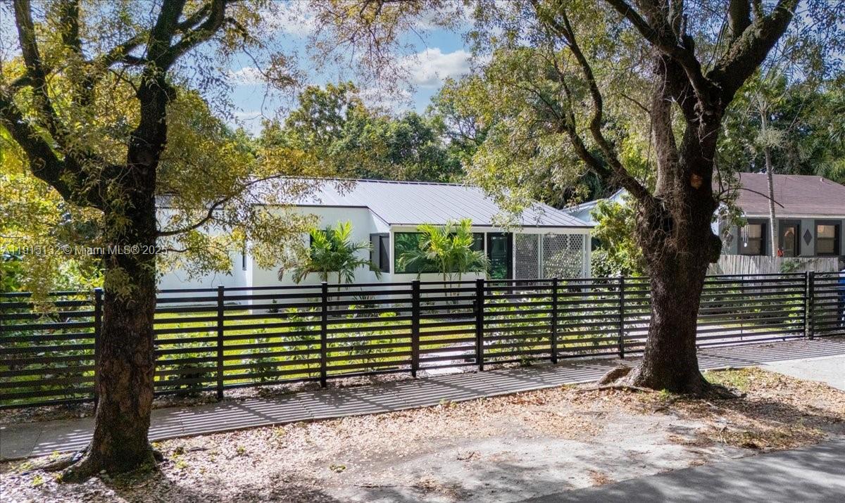 5220 SW 6 ST, Miami FL 33134