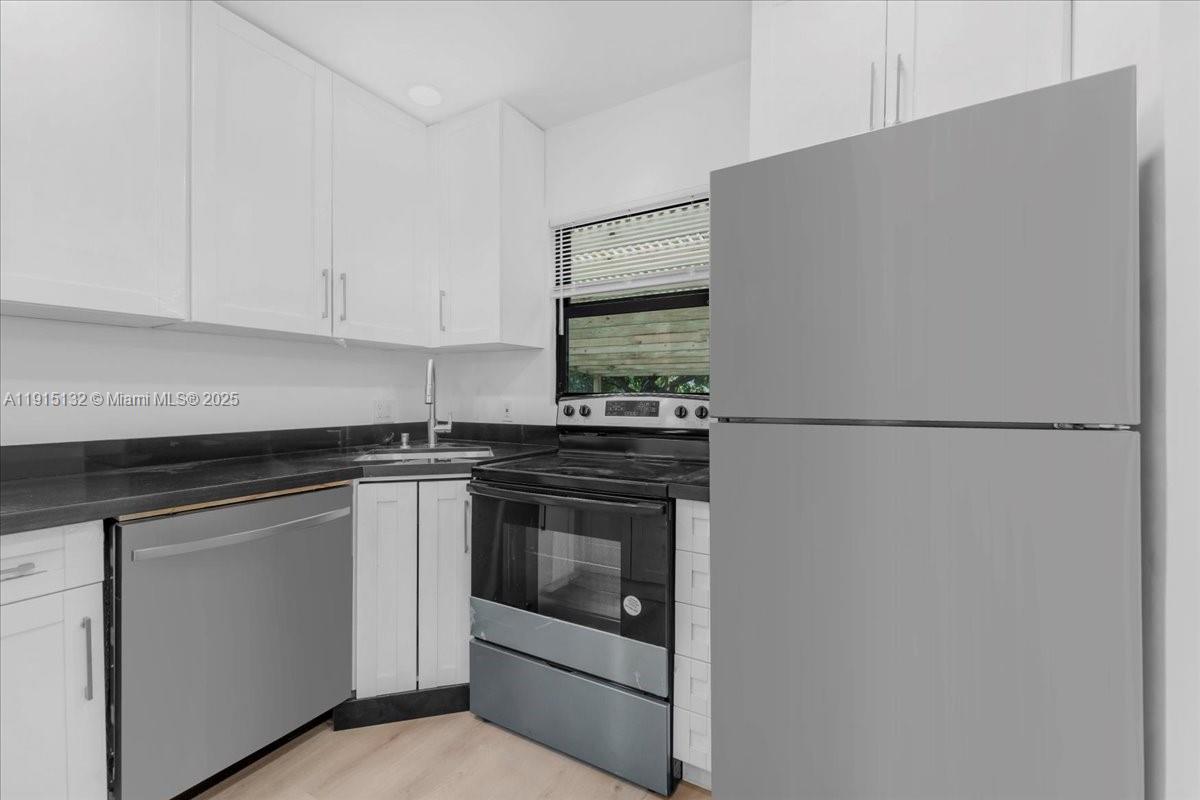 5220 SW 6 ST, Miami FL 33134