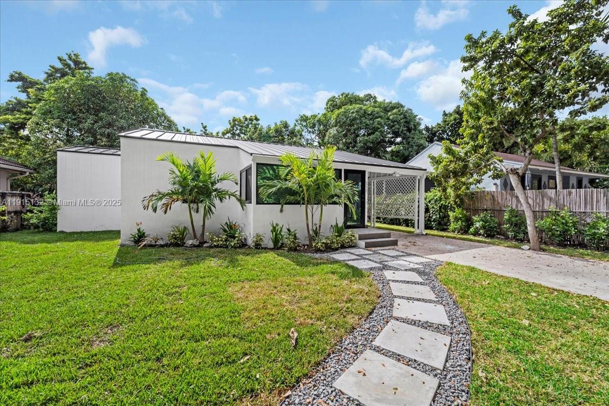 5220 SW 6 ST, Miami FL 33134