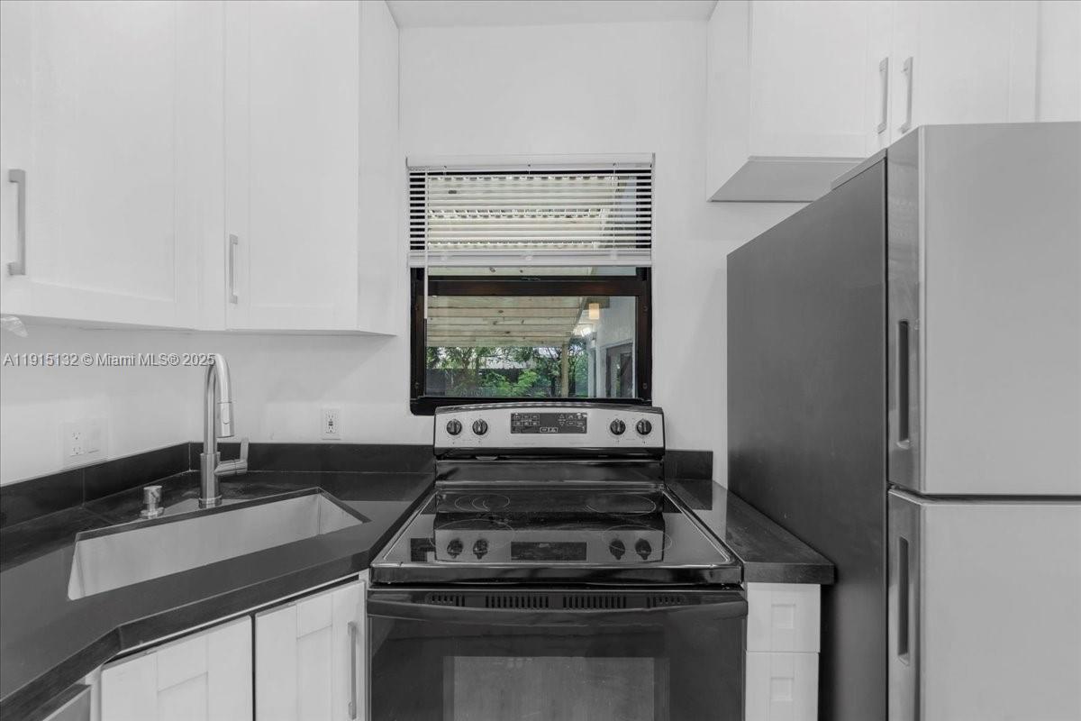 5220 SW 6 ST, Miami FL 33134