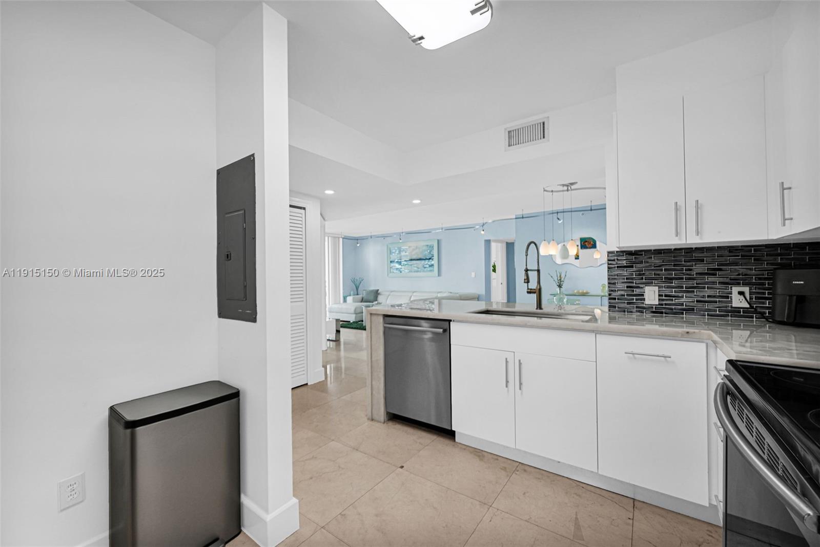 1155 Brickell Bay Dr #2004, Miami FL 33131