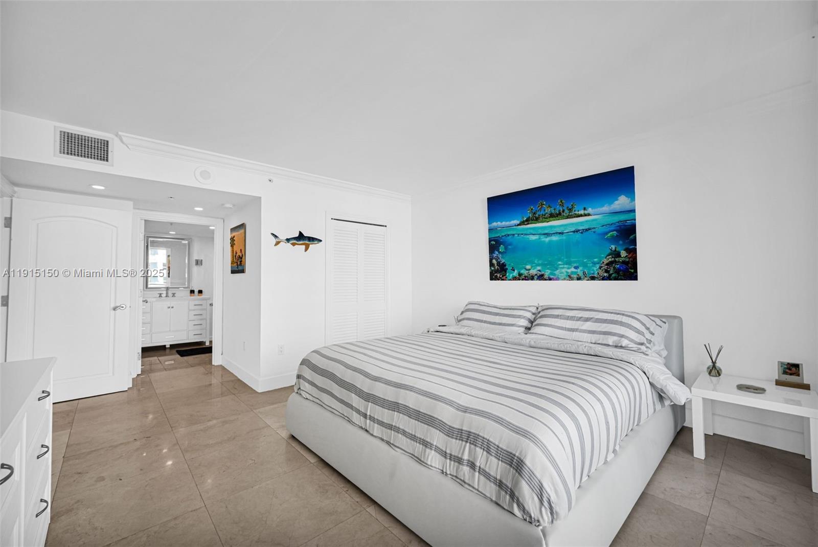 1155 Brickell Bay Dr #2004, Miami FL 33131