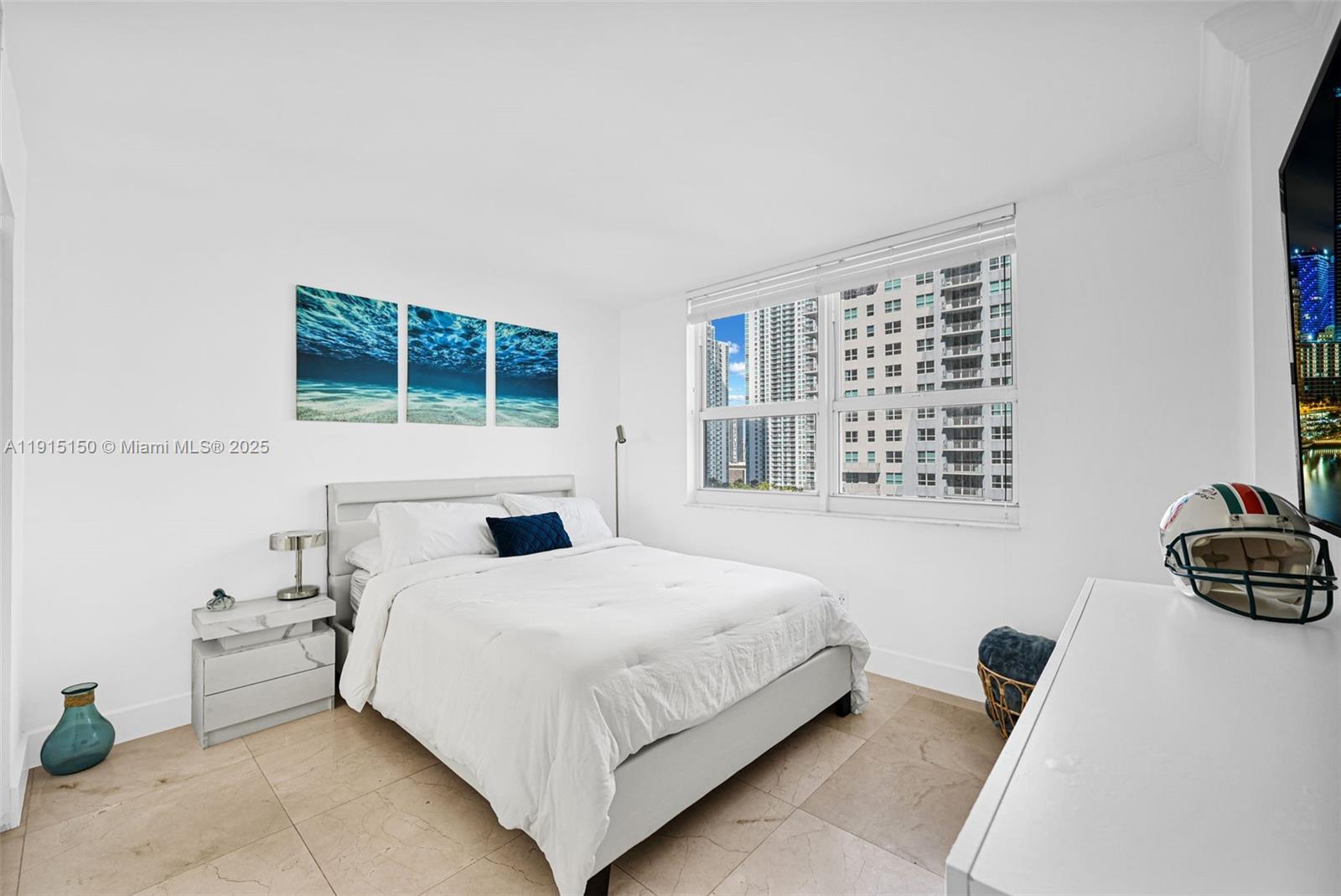 1155 Brickell Bay Dr #2004, Miami FL 33131