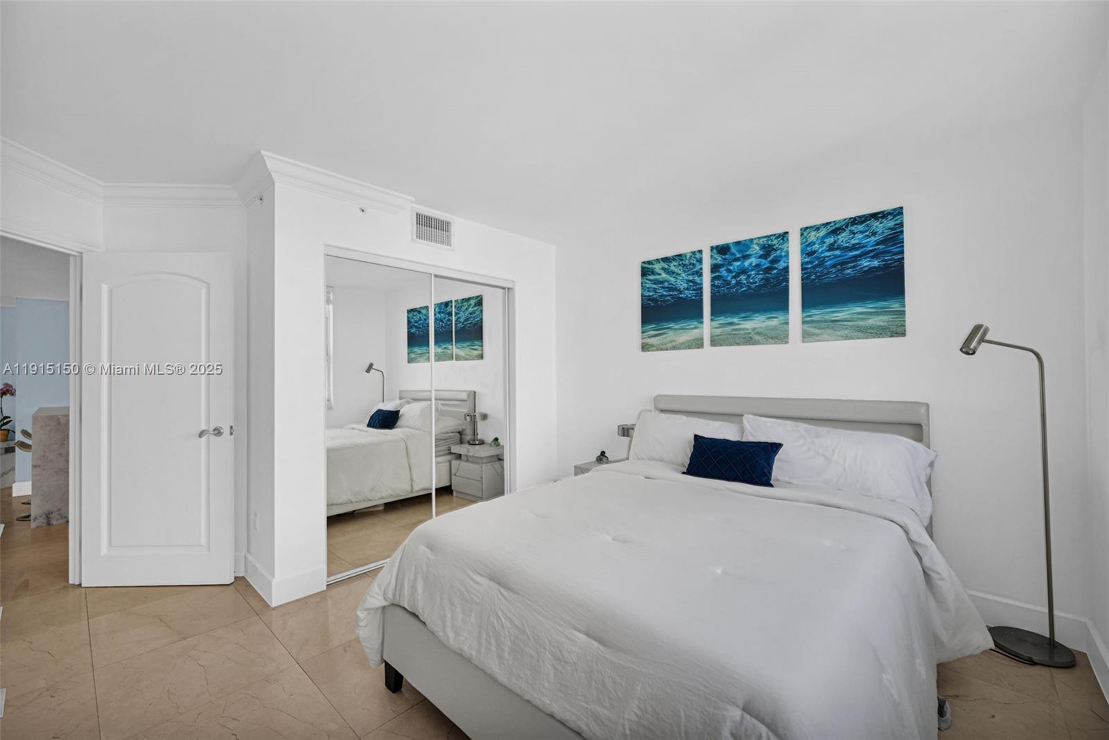 1155 Brickell Bay Dr #2004, Miami FL 33131