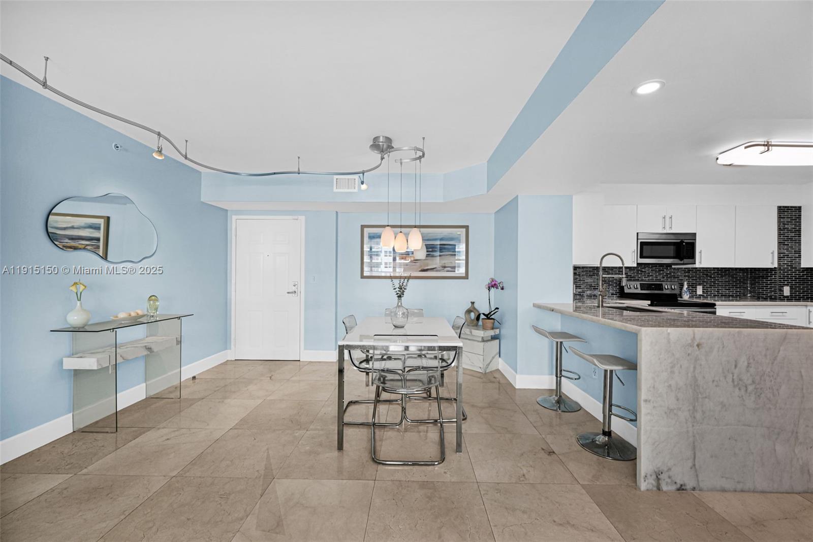 1155 Brickell Bay Dr #2004, Miami FL 33131