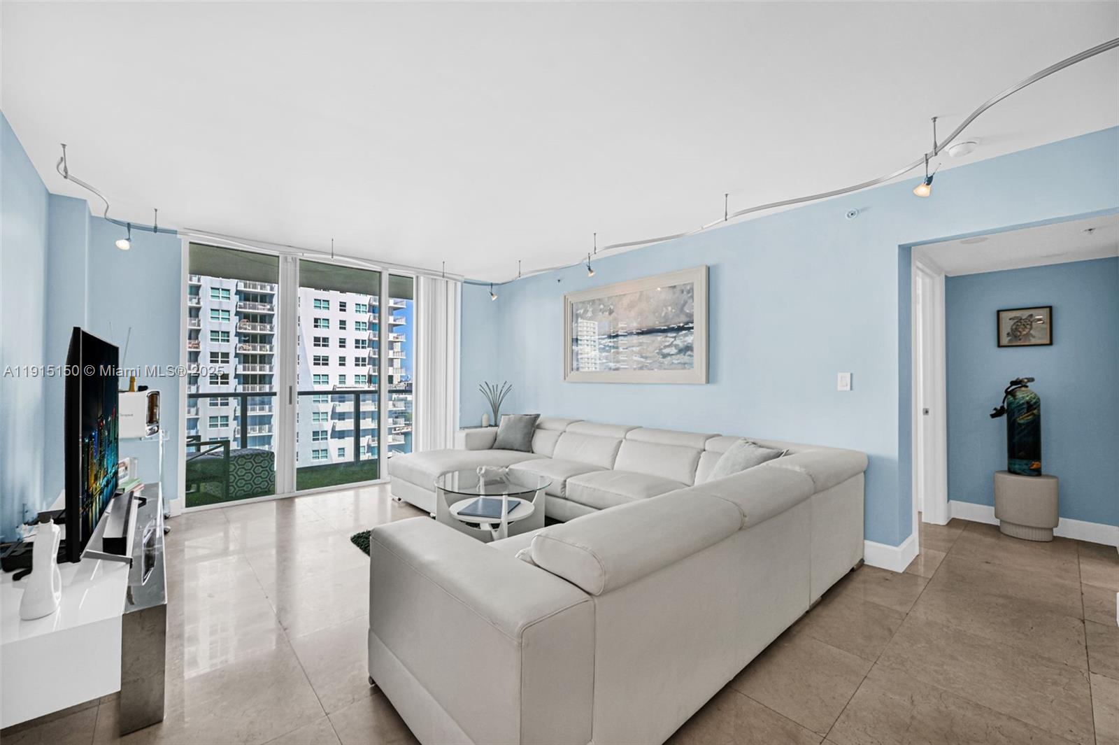 1155 Brickell Bay Dr #2004, Miami FL 33131