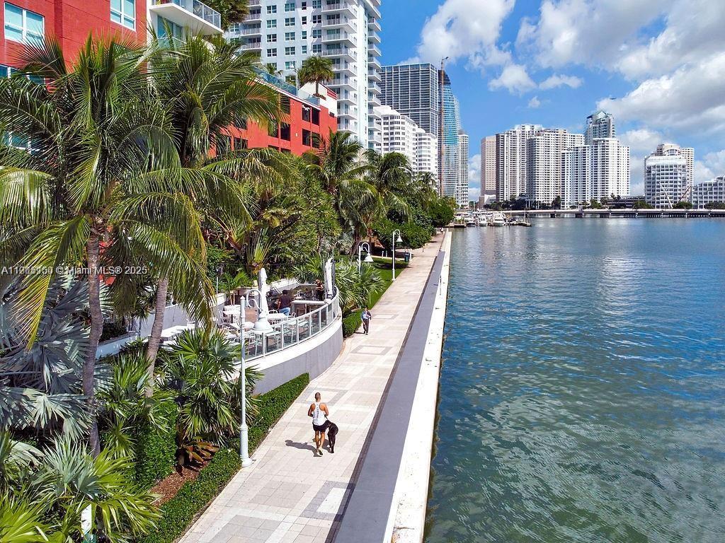 1155 Brickell Bay Dr #2004, Miami FL 33131