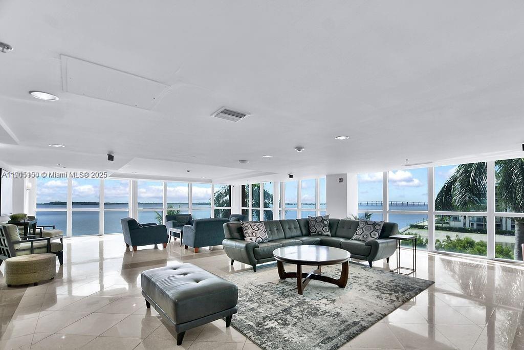 1155 Brickell Bay Dr #2004, Miami FL 33131
