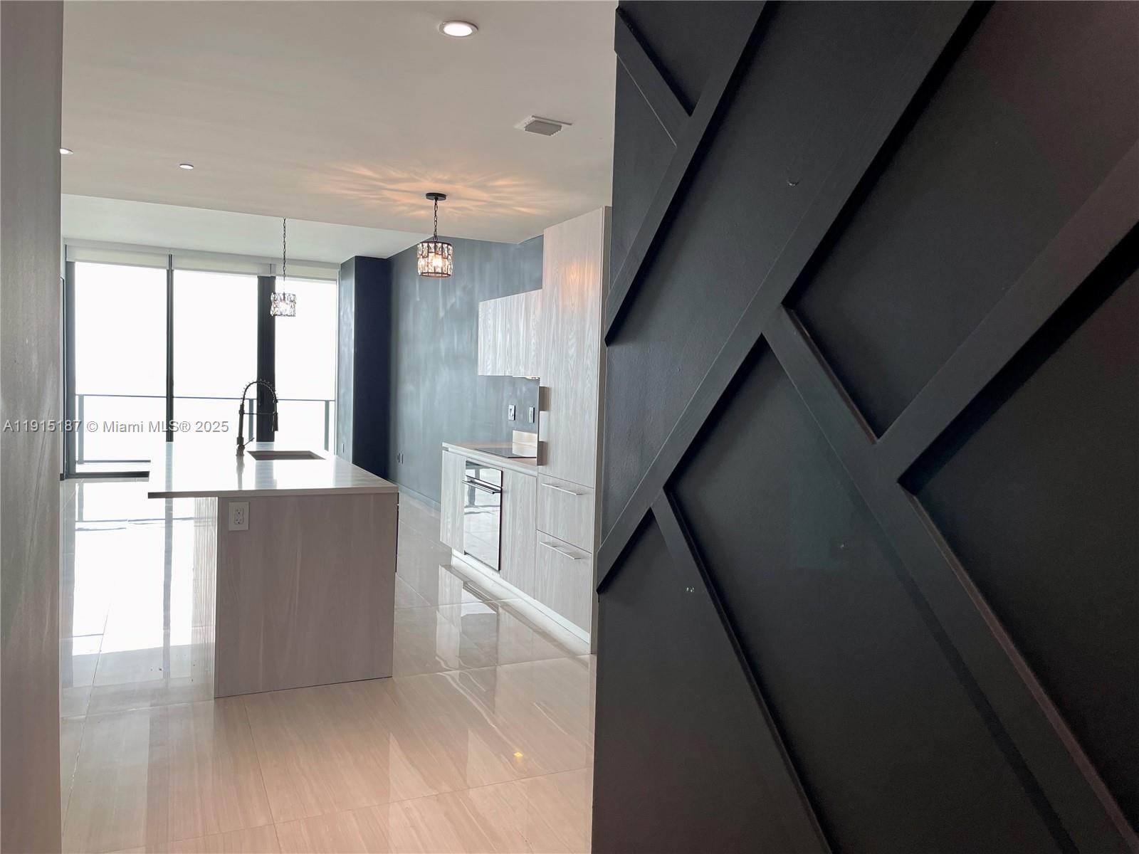 480 NE 31 St #2605, Miami FL 33131