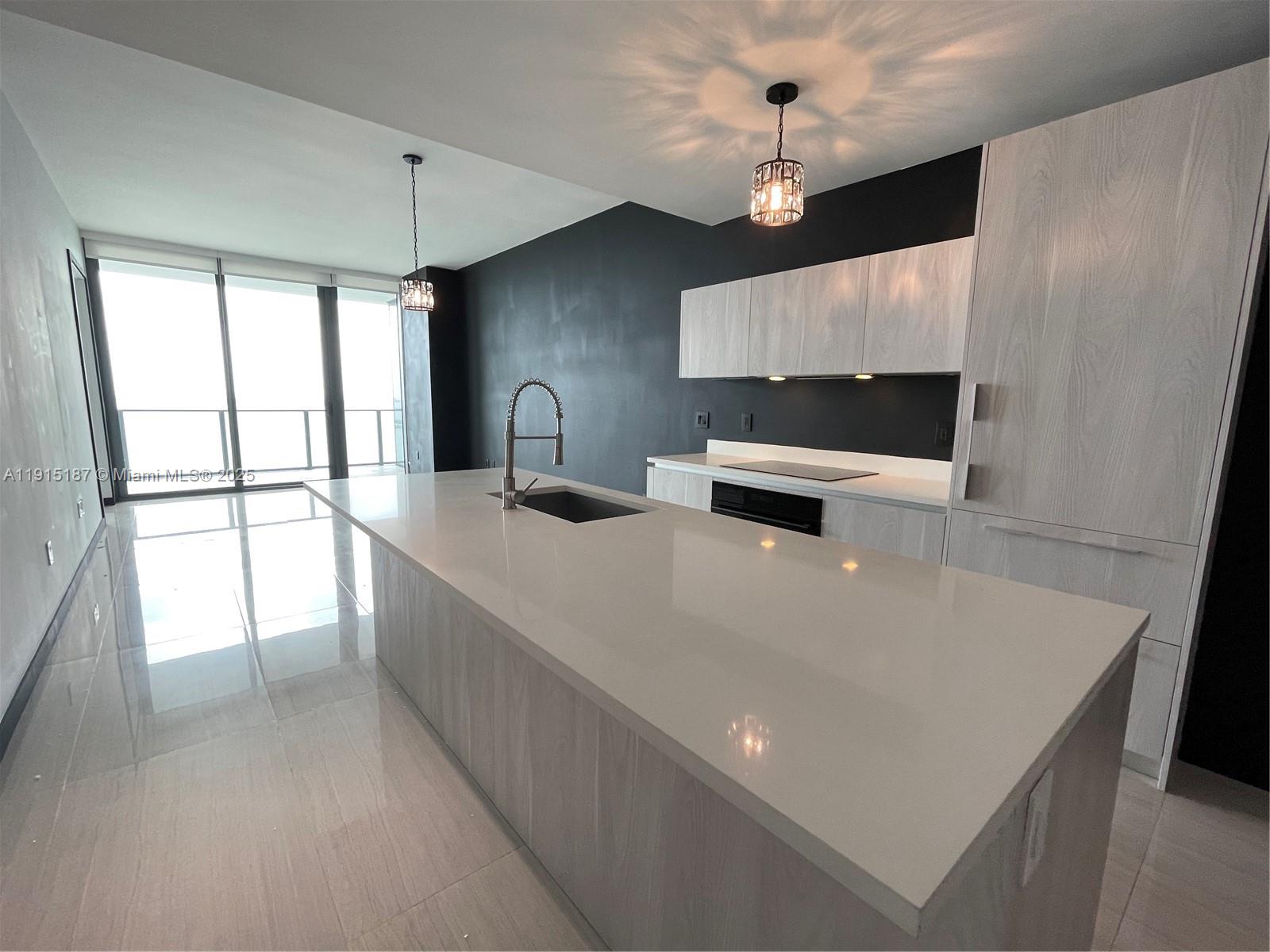 480 NE 31 St #2605, Miami FL 33131