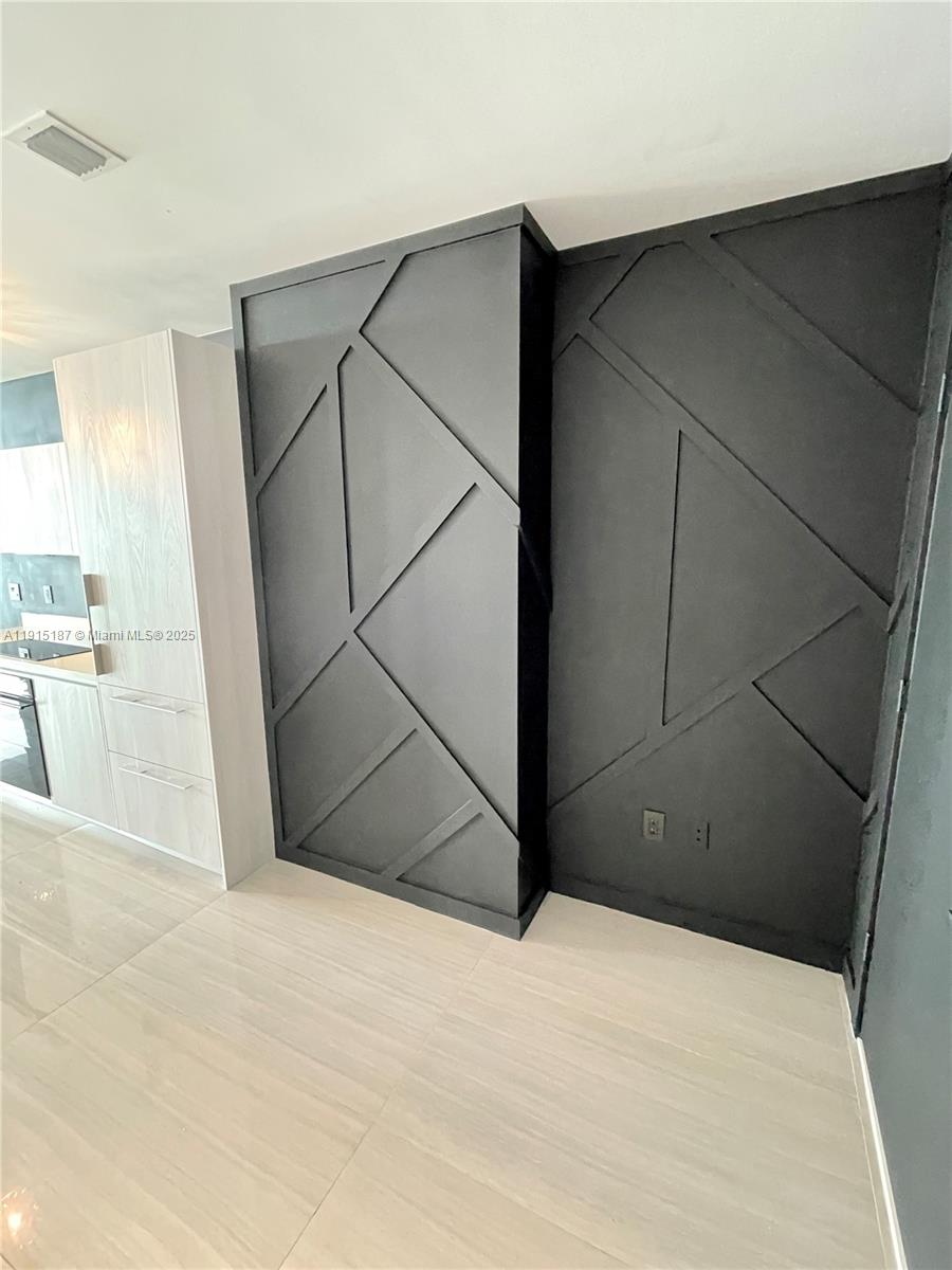 480 NE 31 St #2605, Miami FL 33131