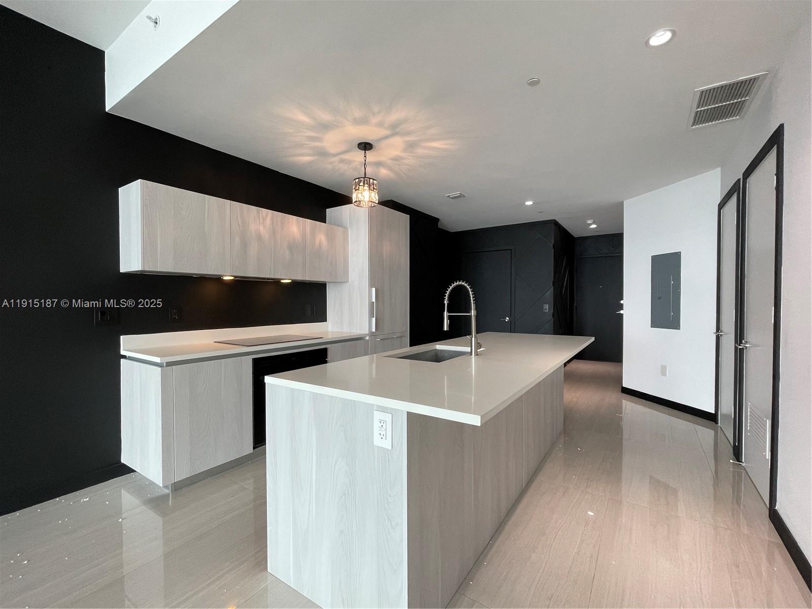 480 NE 31 St #2605, Miami FL 33131