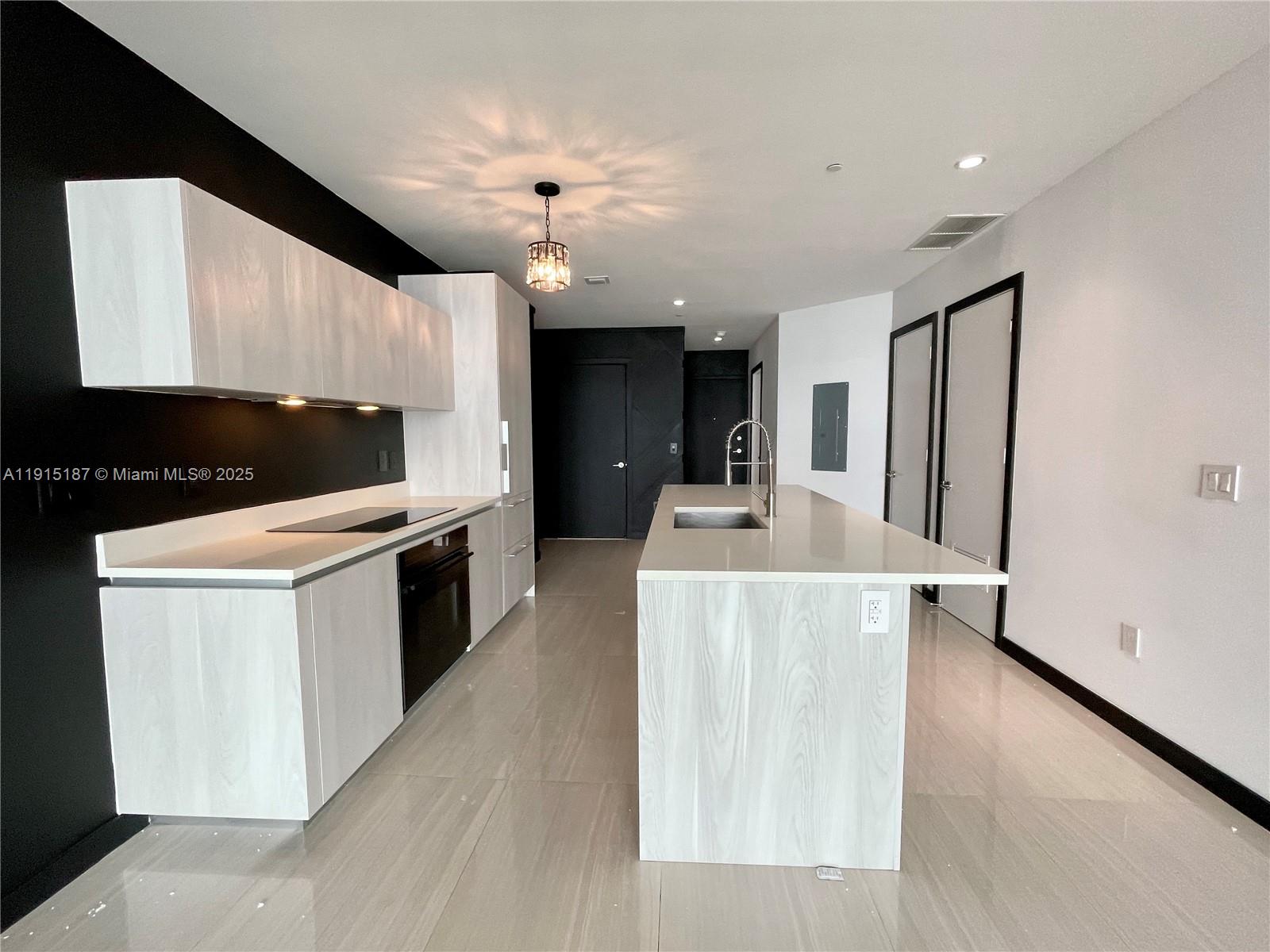 480 NE 31 St #2605, Miami FL 33131