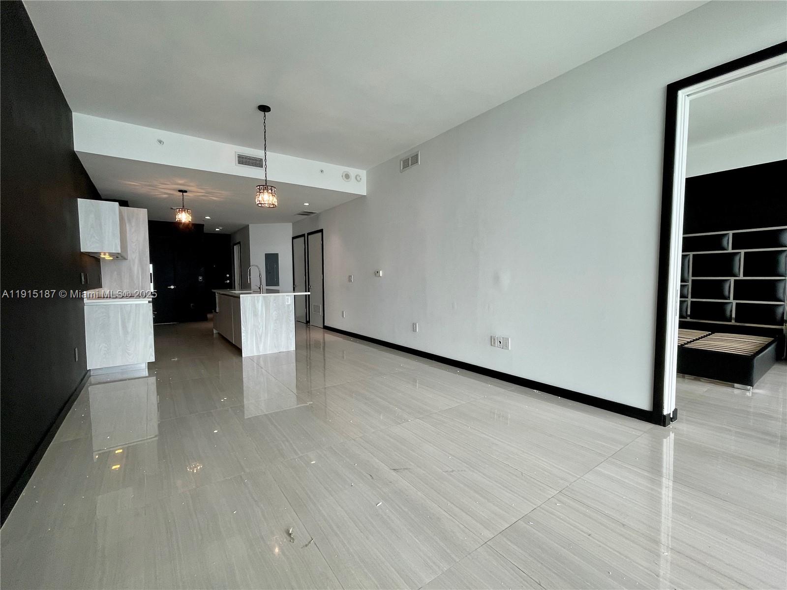 480 NE 31 St #2605, Miami FL 33131