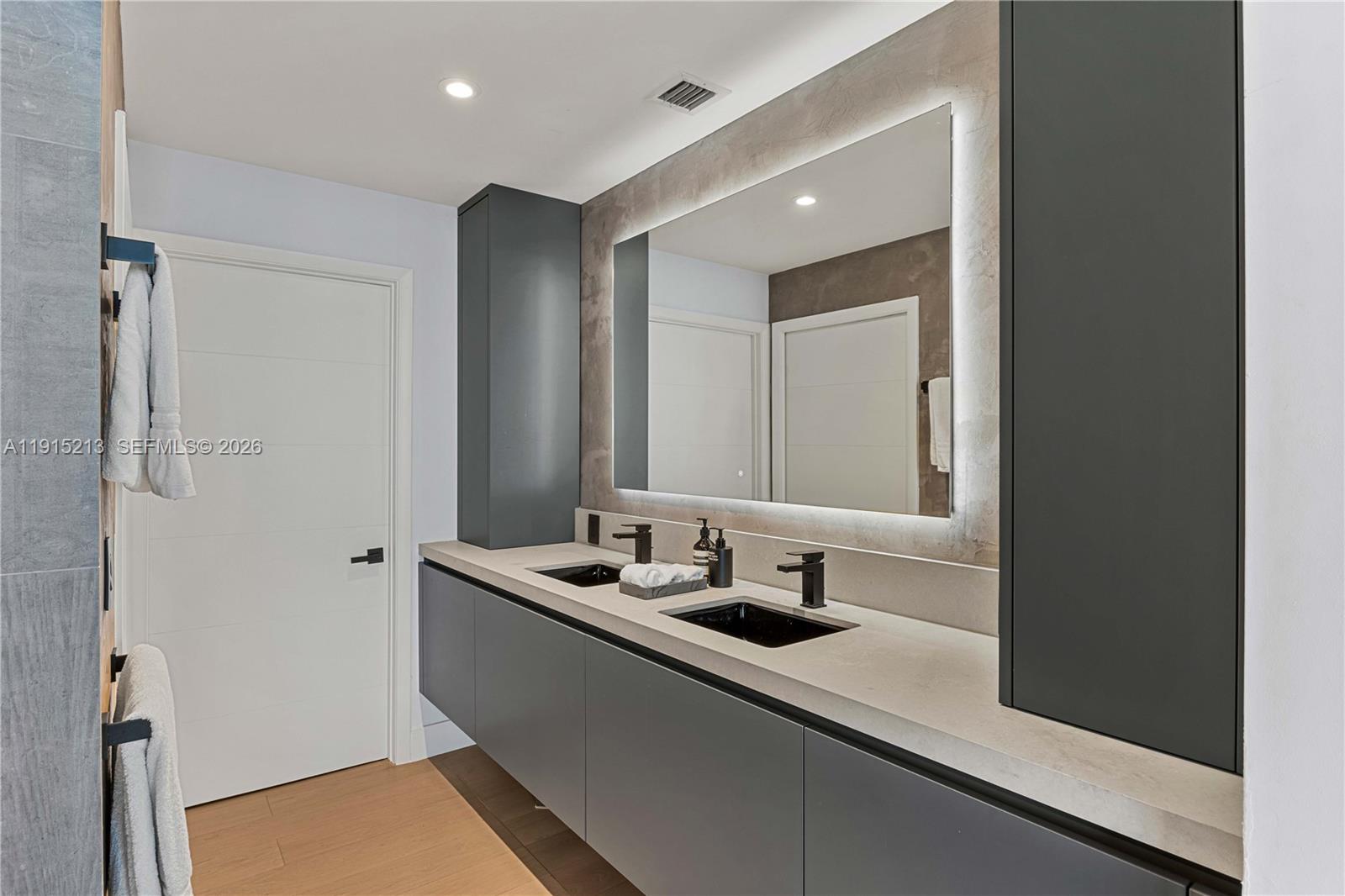 2020 N Bayshore Dr #2401, Miami FL 33137