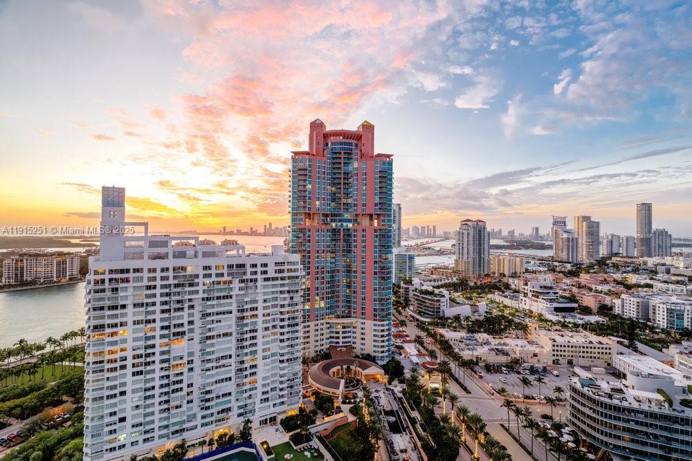 50 S Pointe Dr #2703, Miami Beach FL 33139