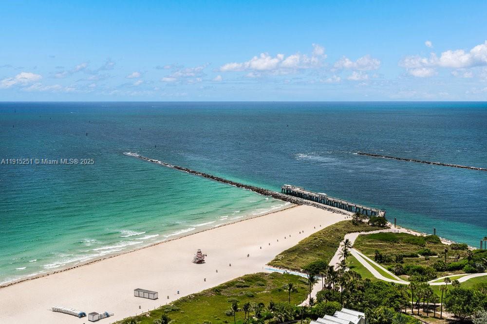 50 S Pointe Dr #2703, Miami Beach FL 33139