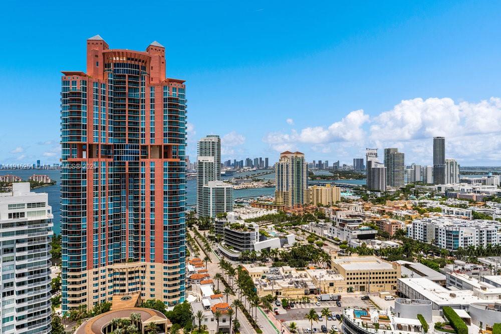 50 S Pointe Dr #2703, Miami Beach FL 33139
