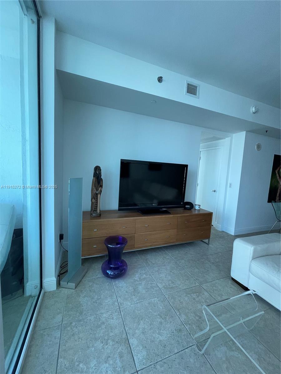 951 Brickell Ave #1700, Miami FL 33131