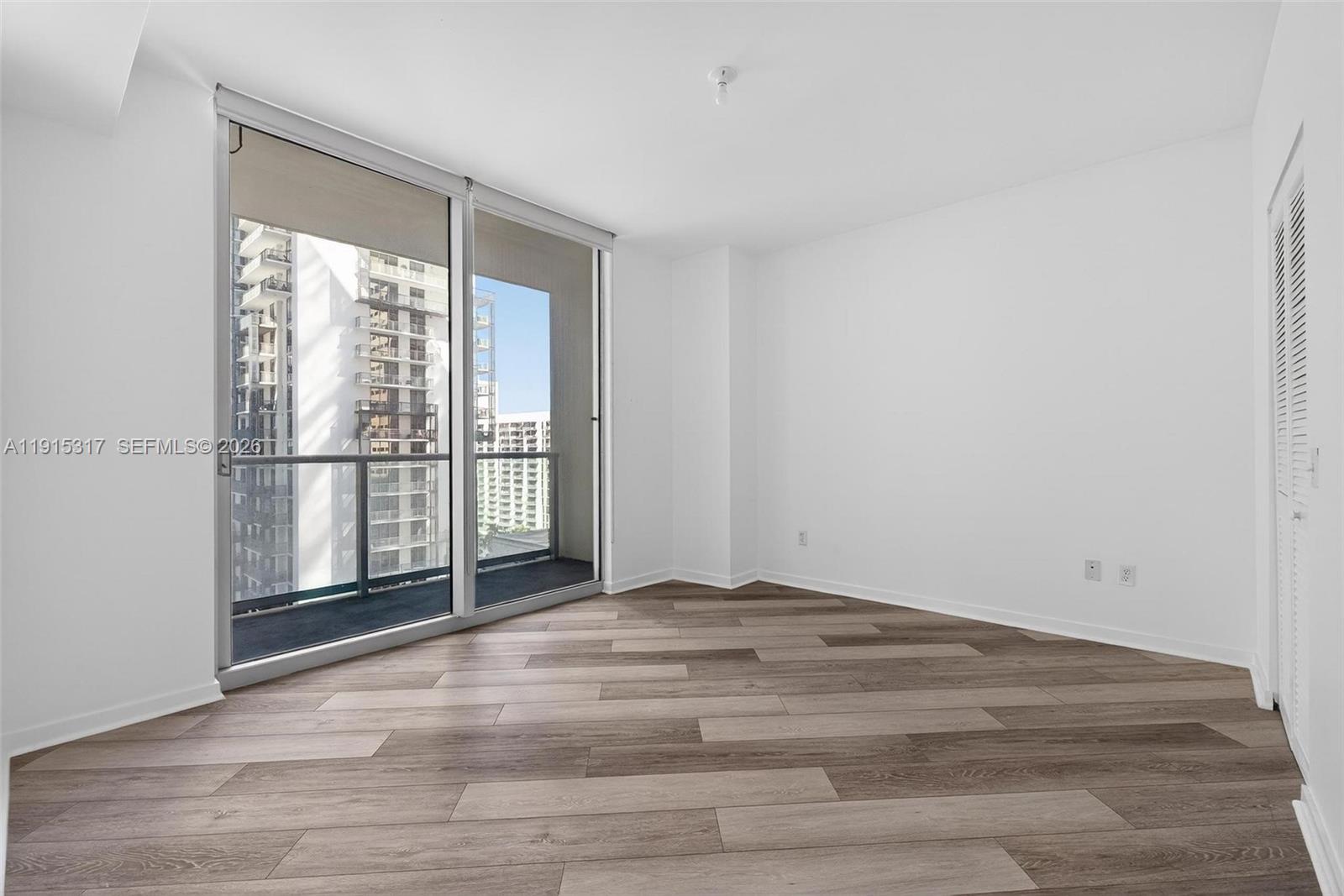 300 S Biscayne Blvd #T-2407, Miami FL 33131