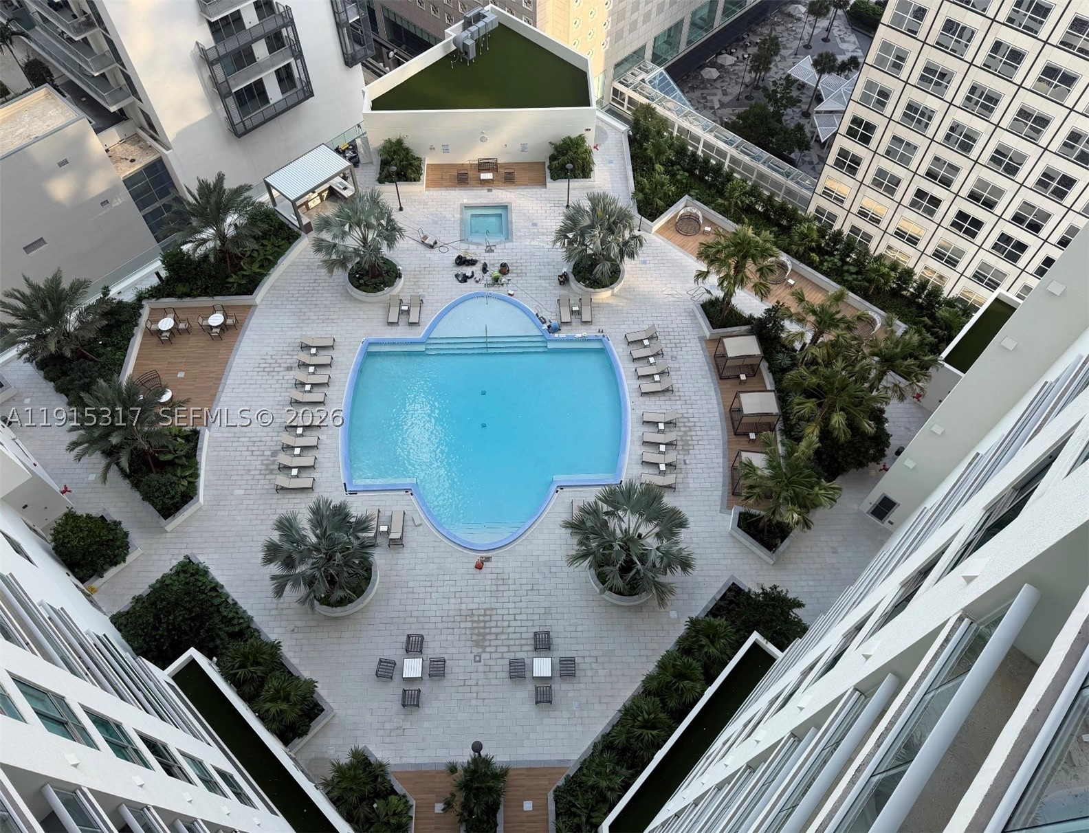 300 S Biscayne Blvd #T-2407, Miami FL 33131