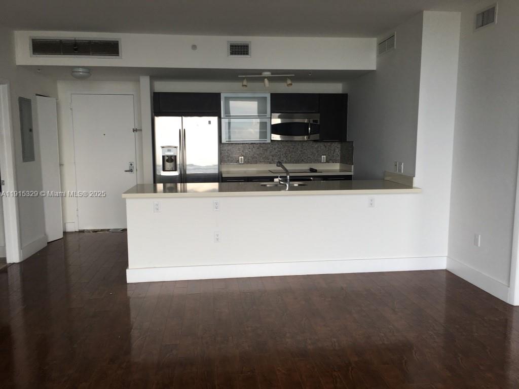 90 SW 3rd St #3608, Miami FL 33130
