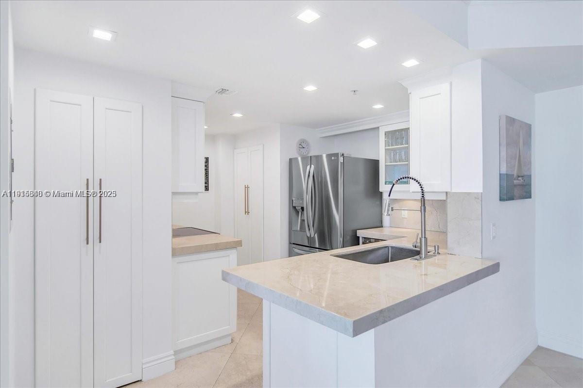 701 Brickell Key Blvd #2111, Miami FL 33131